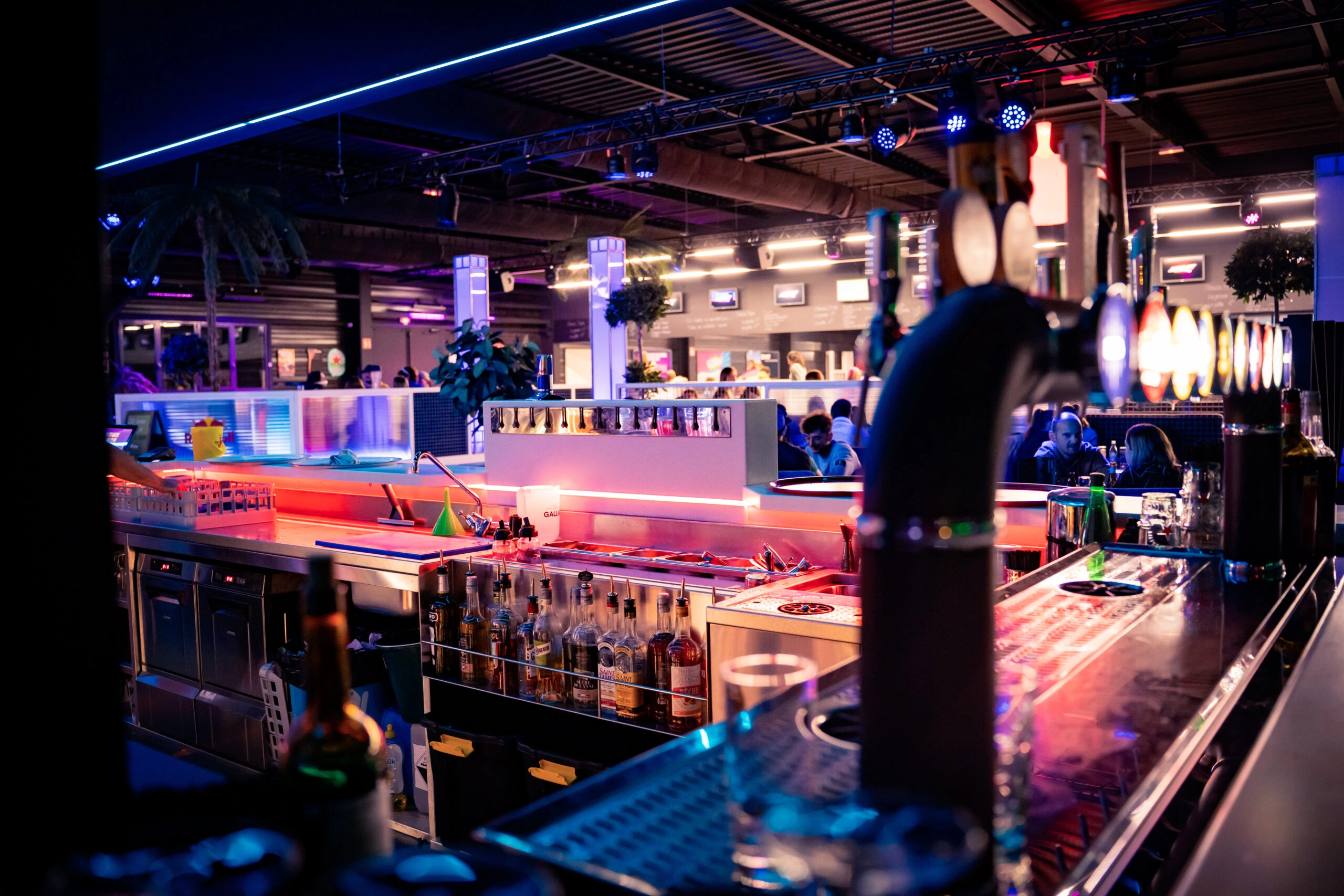 bar bowling